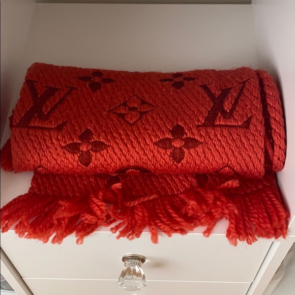 Louis Vuitton Scarf - Picture 1 of 3